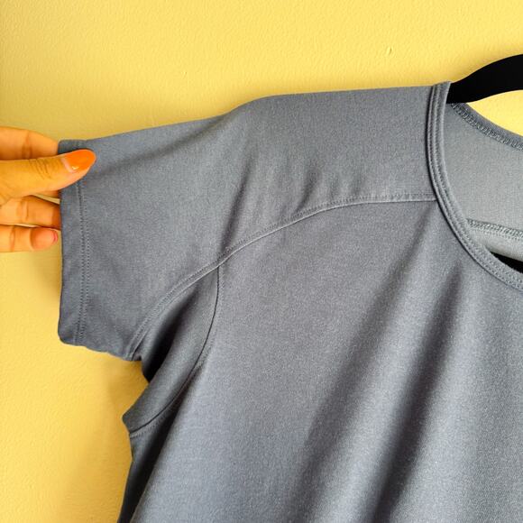 Patagonia Blue Apilene Short Sleeve Top - Medium - Picture 3 of 8